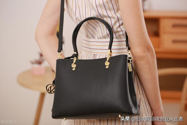 600元回收的一吨旧包转手就赚1.5万,旧包回收蕴藏着哪些商机插图2 600元回收的一吨旧包转手就赚1.5万,旧包回收蕴藏着哪些商机插图2